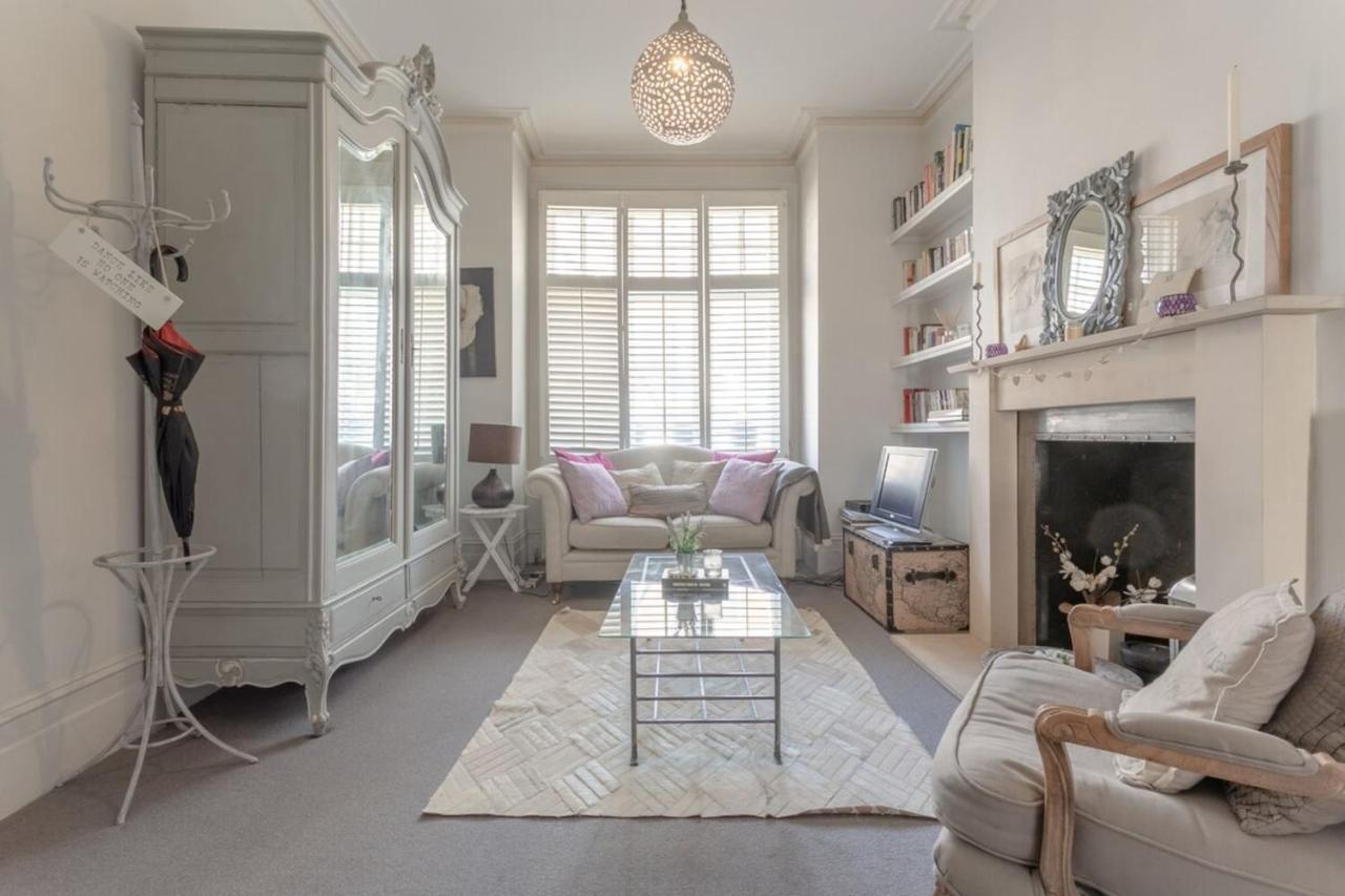 Stylish 1 Bed Apartment Near Battersea Park Лондон Экстерьер фото